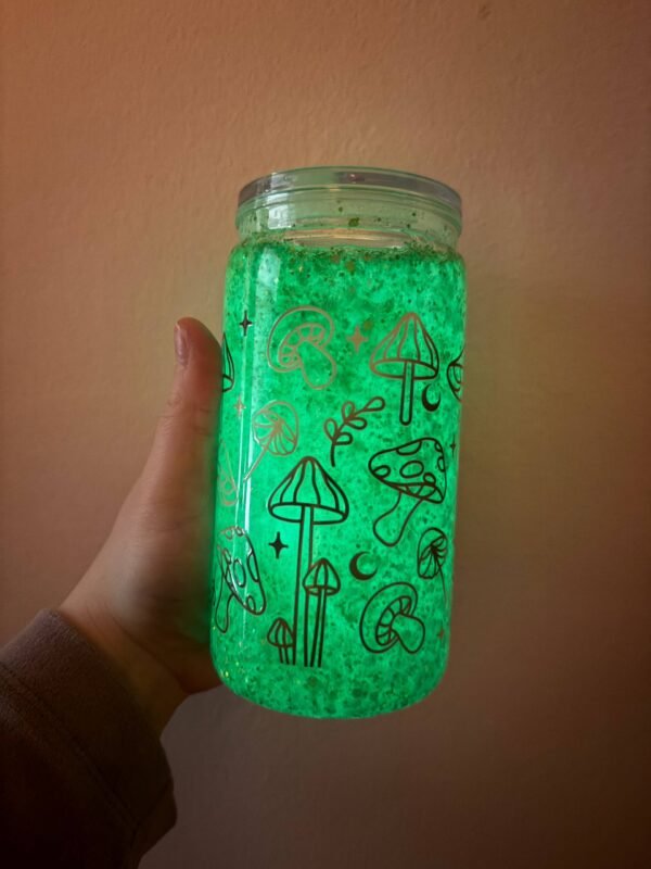 Világítós gomba mintájú pohár