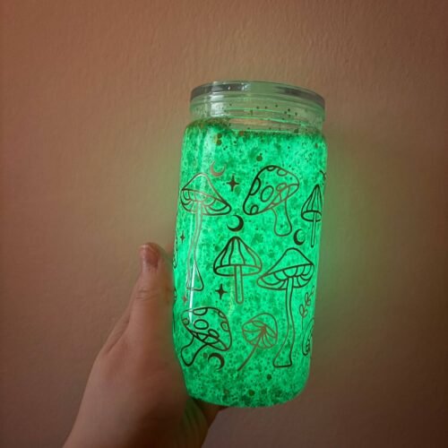 Világítós gomba mintájú pohár